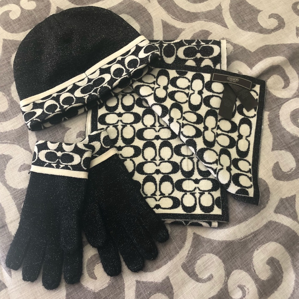 Coach scarf, beanie and kitten set
